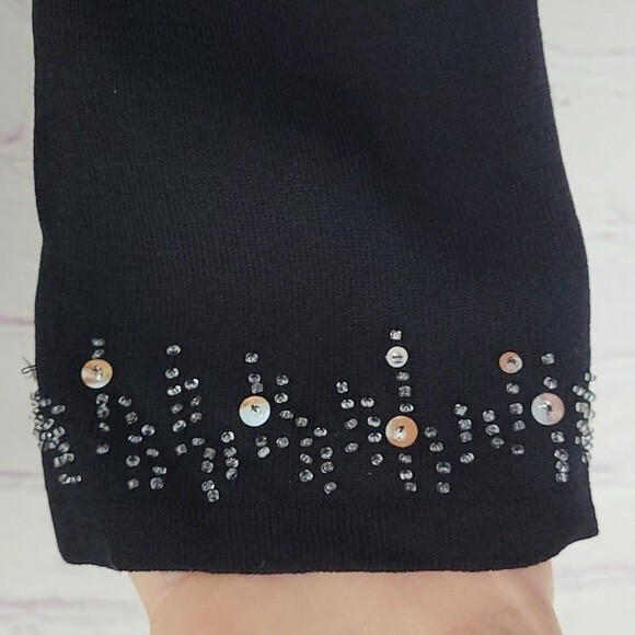 Joseph A. Black 3/4 sleeve Sequins and Beaded Top With Key Hole Neckline. Size M - Picture 6 of 7
